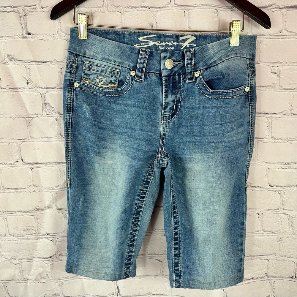 Seven7 Light Denim Bermuda Shorts boho western womens 6 embellished casual